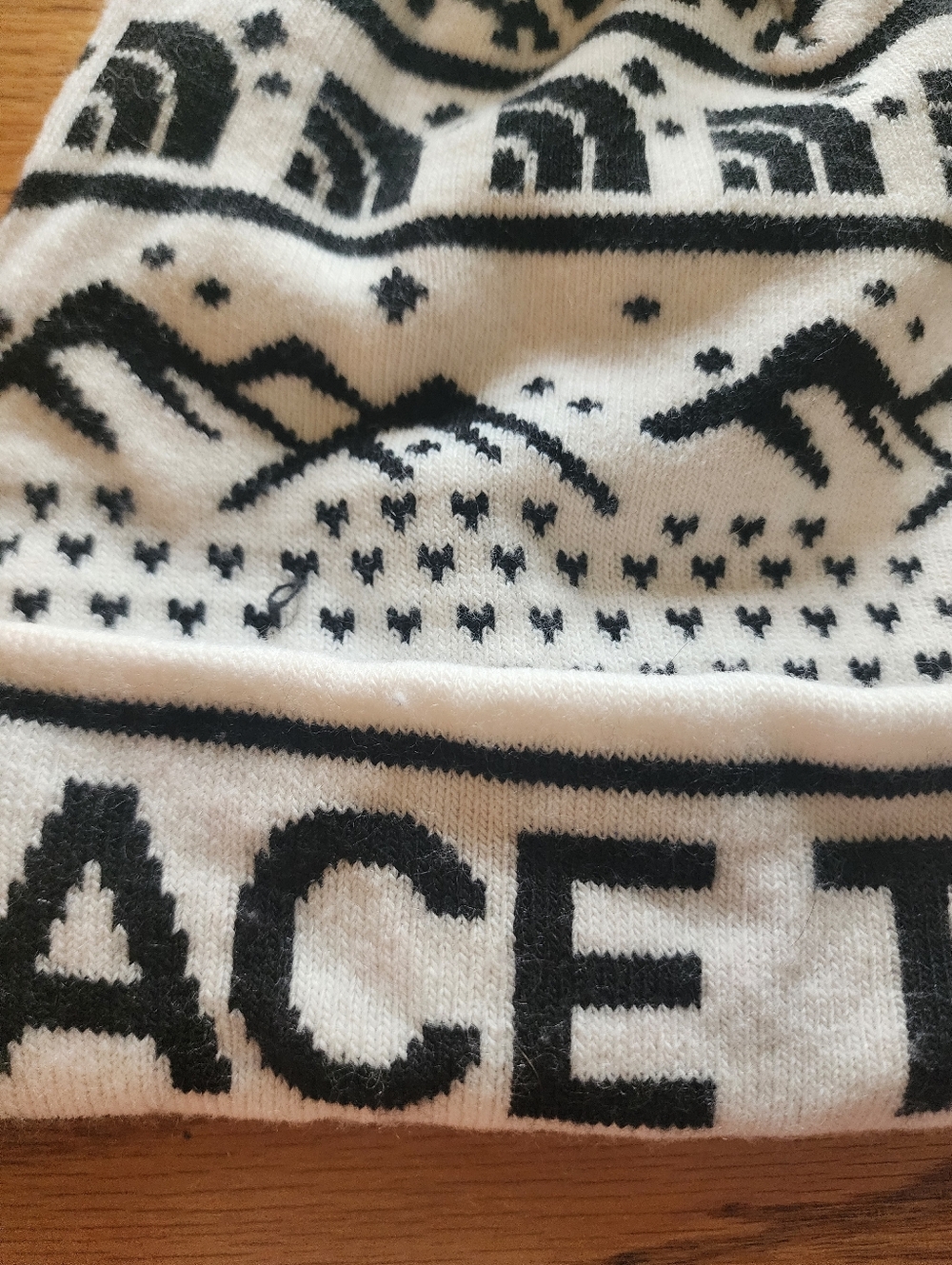 The North Face Unisex Cold Weather Outerwear Logo Beanie with PomPom One Size OS - Picture 5 of 8